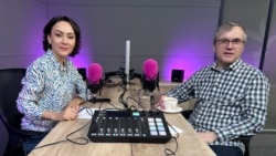 Cristian Presură este fizician, cercetător, autor, doctor în fizică. Are sute de mii de urmăritori în social media. 