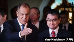 Министр иностранных дел России Сергей Лавров (слева) и его японский коллега Таро Коно. Москва, 31 июля 2018 года.