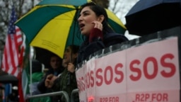 Акция протеста в поддержку протестующих в Иране у иранского посольства в Лондоне, 13 января 2026 года