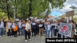 Stanovnici Banjaluke su se okupili u znak podrške studentima iz Srbije.