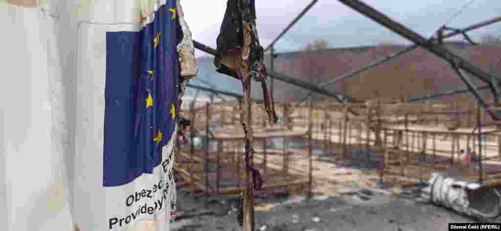 Delegacija EU i Ministarstvo sigurnosti BiH zatražili su od vlasti Unsko-sanskog kantona privremeno otvaranje kampa &quot;Bira&quot; u Bihaću.