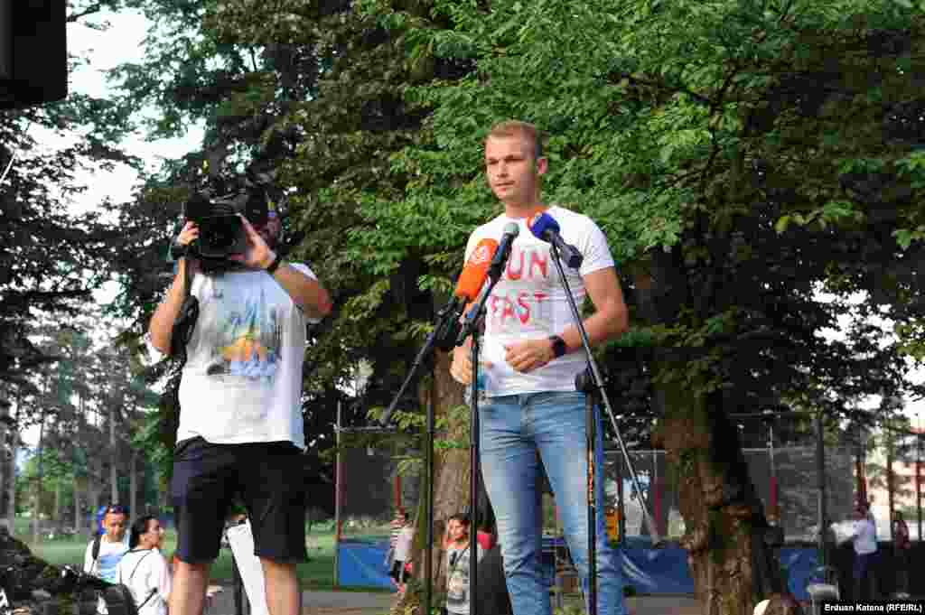 Organizatori mirnog protesta su opozicioni poslanici Draško Stanivuković (na slici), Jelena Trivić i Nebojša Vukanović.