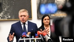 Premierul Robert Fico este „fața” cea mai cunoscută a scenei politice slovace, fiind un veteran politic la 60 de ani neîmpliniți. 