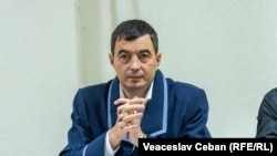 Procurorul Alexandru Cernei a citit declarațiile agentei sub acoperire, care figurează în dosar sub pseudonimul „Maria Ursu”.
