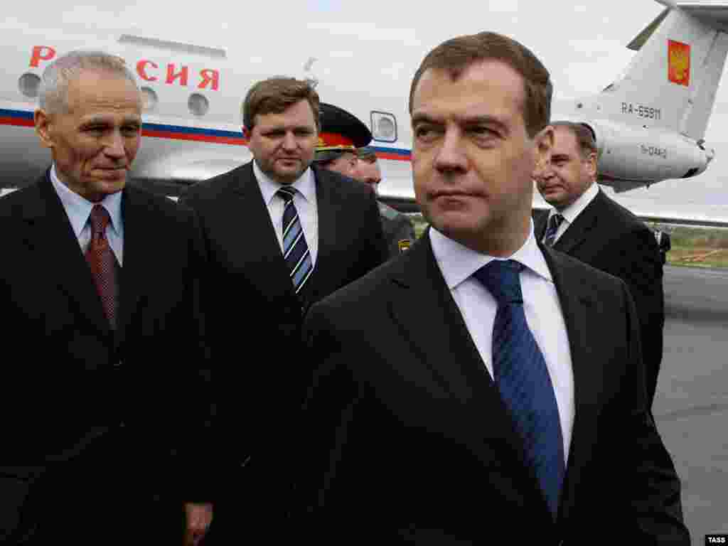 Дмитрий Медведев прибыл с рабочей поездкой в Киров