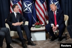 Presidenti amerikan, Donald Trump, dhe shefi i NATO-s, Mark Rutte, në Davos.