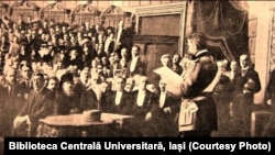 Regele Ferdinand I promulgă Constituția din 1923 în fața Parlamentului României, Sursa: BCU-Iași