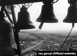 Вигляд на Почаїв із дзвіниці Почаївської лаври. Фотографія періоду 1918–1933 років
