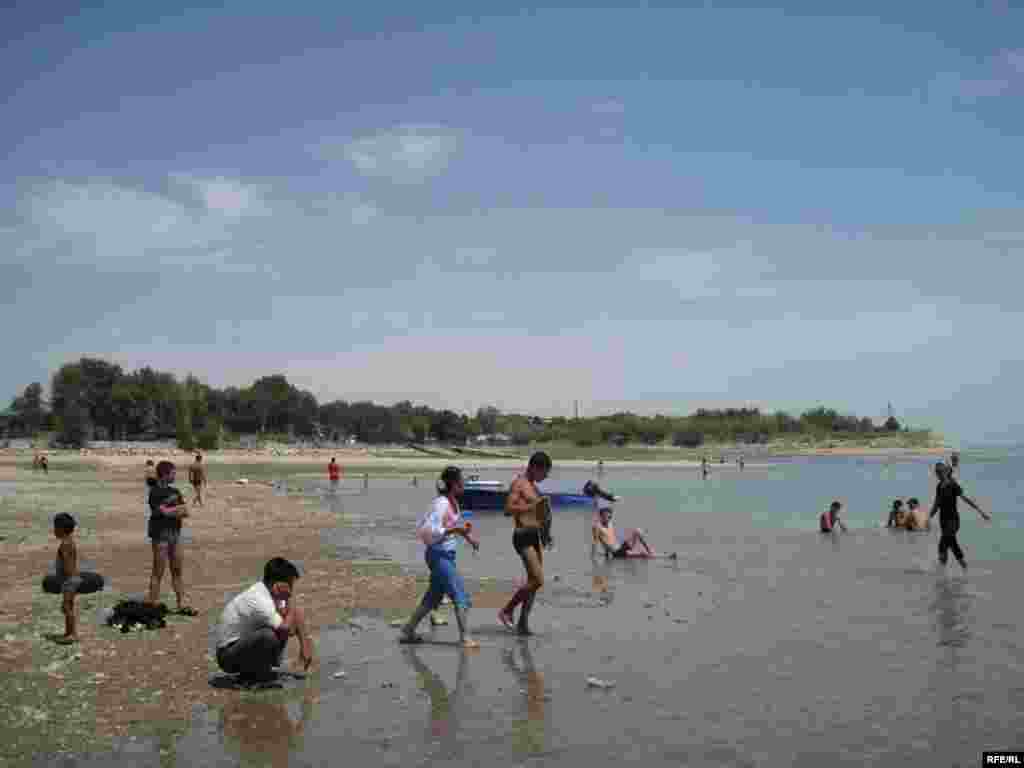 Дар соҳили Баҳри Тоҷик #9