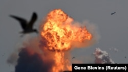 Взрыв упавшего прототипа ракеты на полигоне в штате Техас, США, 2 февраля 2021 года.