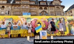 Варта солідарності з Україною на Marktplatz у Базелі. Швейцарія, 10 липня 2026 рік (Світлина: forall.swiss)