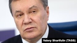 ЗМІ пишуть, що Януковича госпіталізували у нерухомому стані