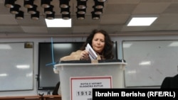 Zgjedhjet e parakohshme nëpër fotografi