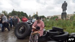 Чарга па гуманітарную дапамогу ў Славянску