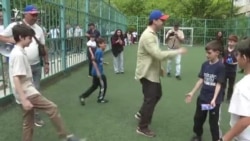 Ելակ, քարտեզ ու ֆուտբոլային master class. ՔՊ-ի քարոզարշավը Նոր Նորքում
