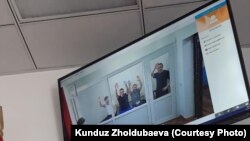 Судебный процесс по делу о событиях в Кой-Таше будет проходить онлайн. На фото – фигуранты дела, 3 августа 2020 г.