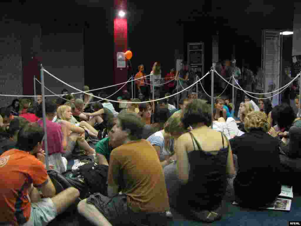 Festivalul Internațional al Filmului de la Karlovy Vary, 2009 - Instantanee de Raluca Mănescu