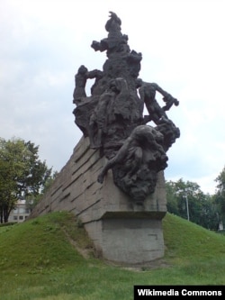 Пам’ятник радянським громадянам і військовополоненим, розстріляним в Бабиному Яру в Києві