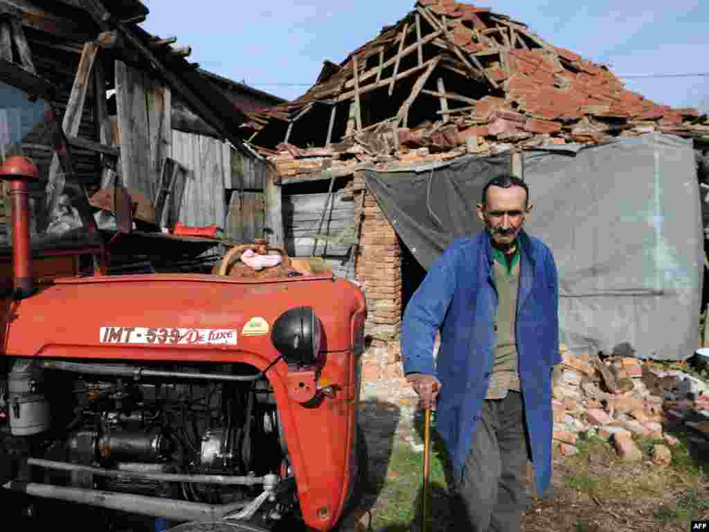 Posledice zemljotresa na području Kraljeva, 03.11.2010. Foto: AFP