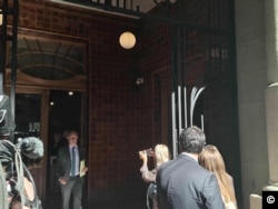 ბრიტანეთის ელჩმა შეხვედრის შემდეგ კომენტარი არ გააკეთა