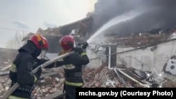 Ратаўнікі на месцы выбуху ў доме ў Казіміраўцы