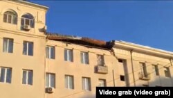 საცხოვრებელი კორპუსი თევდორე მღვდლის ქუჩაზე, რომლის ბოლოს სართულიც ჩამოინგრა