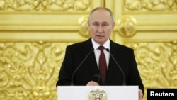 Presidenti rus, Vladimir Putin gjatë një fjalimi në ceremoninë e pranimit të kredencialeve diplomatike nga ambasadorët e huaj të sapoemëruar në Pallatin e Kremlinit në Moskë. Rusi, 4 dhjetor 2023.