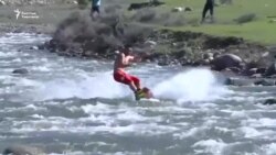 Кыргыз вейкбордингине чыйыр салган Алмаз