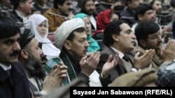 په ولسي جرګه کې د پکتیا استازی ګل پاچا مجیدي وايي، چې نوي او اولسم ریاست کې بندیانو ته د برېښنا شارټونه ورکول کیږي. 