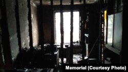 Düýbi Moskwada ýerleşýän “Memorial” atly adam hukuklaryny gorap çykyş edýän merkeziň Inguşystanyň Nazran şäherindäki ofis jaýy.