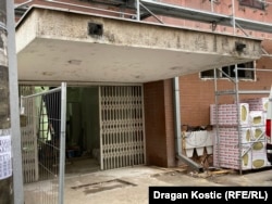 Ulaz u zgradu gde je prijavljeno sedište firme, 30. mart 2026.