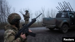 Украинские военнослужащие в районе Константиновки, Донецкая область