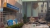 За словами Вигівського, в приміщені поліції були не тільки працівники, а й відвідувачі – цивільні громадяни