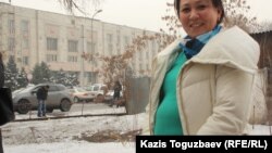 Беременная на снежной улице. Архивно-иллюстративное фото