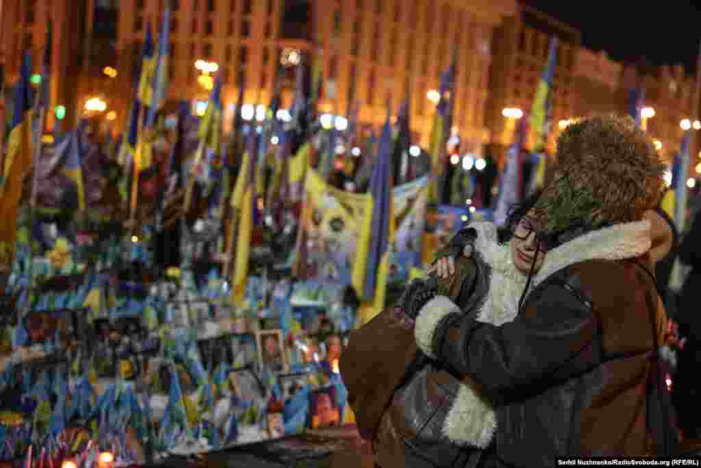 Зараз сюди приходять українці та світові лідери, щоб вшанувати пам&#39;ять загиблих українських військових &nbsp;