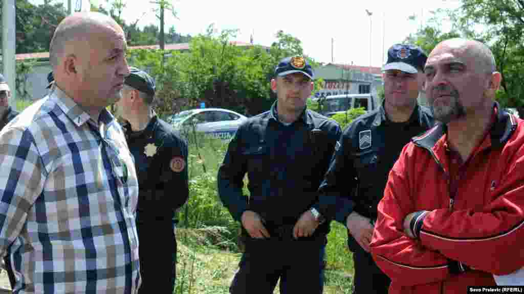 Montenegro -- Montenegrin police and citizens search for a 11-year-old boy Ognjen Rakocevic who report missing in Podgorica, 6may2016