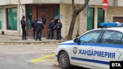 Полиция блокира достъп до офис на "Исторически парк" във Варна, 26 ноември 2025 г.