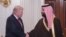 دونالد ترامپ (چپ) و محمد بن سلمان. 