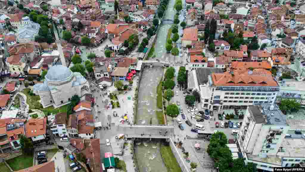 Lumëbardhi, që kalon përmes Prizrenit.&nbsp;