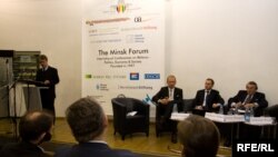 Ілюстрацыйнае фота. Падчас мінулага Менскага форуму, 4 лістапада 2009 году