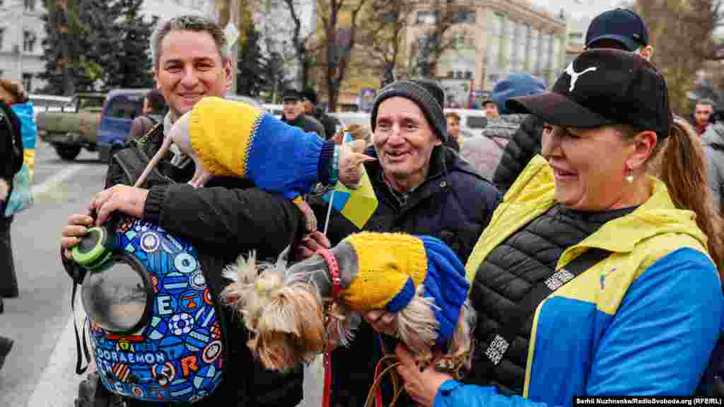 13 листопада 2022 року. Жителі Херсона радіють звільненню міста від російської окупації