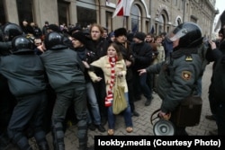 Масавая акцыя пратэсту прыхільнікаў апазіцыі ў цэнтры Мінска 25 сакавіка 2006 года (Дзень Волі)