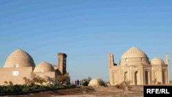 Gadymdan galan binalar