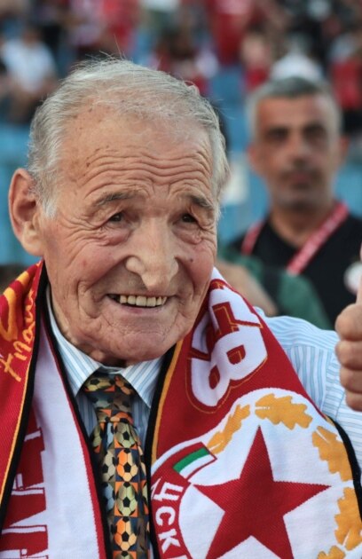 Футболният треньор Димитър Пенев почина в събота Новината беше съобщена