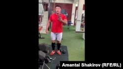 Шектүү социалдык түйүндөргө активдүү чыгып жүрчү.