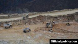 Armenia - Open-pit mining at Teghut copper deposit, 20Dec2014.