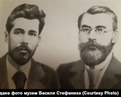 Український письменник Василь Стефаник (ліворуч) і лікар, філософ Вацлав Морачевський