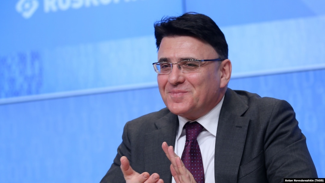 Александр Жаров