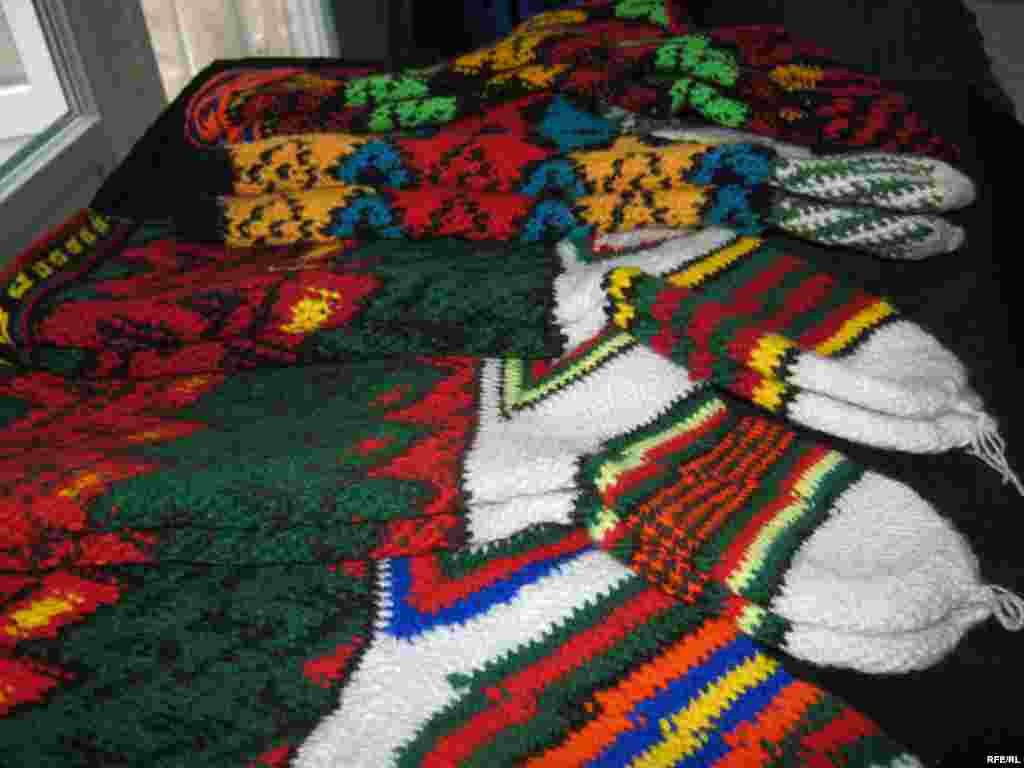 Мӯди нав: Ҷӯроби бадахшӣ #40