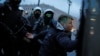 روسي پولیسو ۱۷۰۰ مظاهره چیان نیولي چې د ناوالنۍ په پلوي راوتلي وو